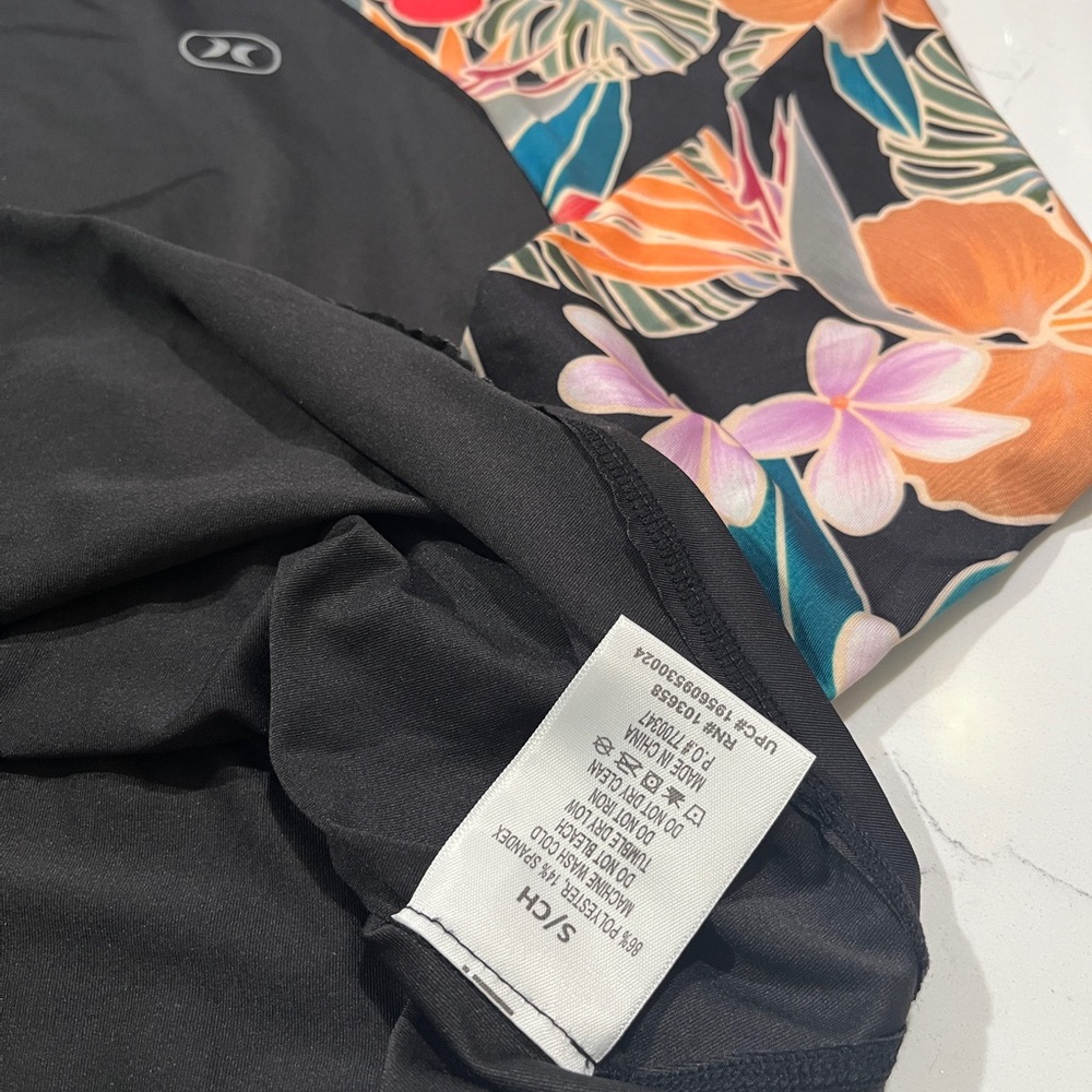Hurley Black Rash Guard with Floral Sleeves - Picture 3 of 3